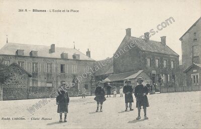 Carte postale ancienne L'Ecole et la Place — Blismes (Nièvre)