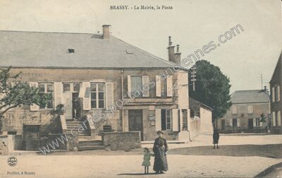Carte postale ancienne La Mairie, la Poste — Brassy (Nièvre)