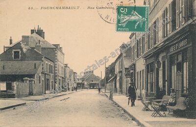Carte postale ancienne Rue Gambetta — Fourchambault (Nièvre)