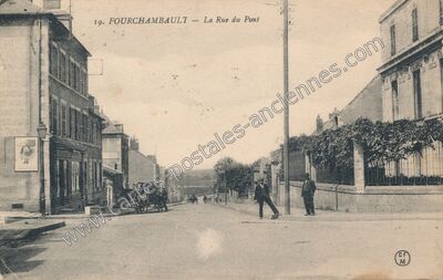 Carte postale ancienne La Rue du Pont — Fourchambault (Nièvre)
