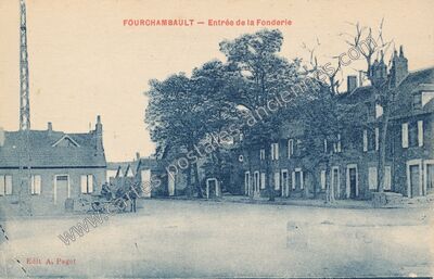 Carte postale ancienne Entrée de la Fonderie — Fourchambault (Nièvre)
