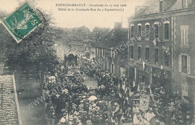 Carte postale ancienne Cavalcade du 17 mai 1908 Défilé de la Cavalcade Rue du 4-Septembre(2) — Fourchambault (Nièvre)