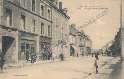 Carte postale ancienne Rue du Quatre-Septembre — Fourchambault (Nièvre)