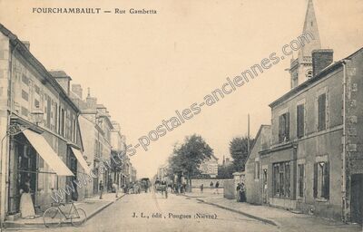 Carte postale ancienne Rue Gambetta — Fourchambault (Nièvre)