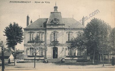 Carte postale ancienne Hôtel de Ville — Fourchambault (Nièvre)