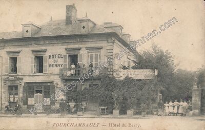 Carte postale ancienne Hôtel du Berry — Fourchambault (Nièvre)