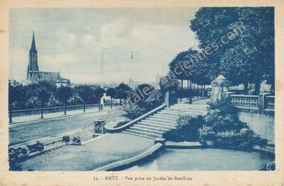 Carte postale ancienne Vue prise du Jardin de Boufflers — Metz (Moselle)