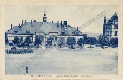 Carte postale ancienne Caserne Ardant-du-Picq - La Cantine — Saint-Avold (Moselle)