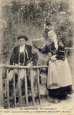 Carte postale ancienne Costumes de LIGNOL et de GUÉMENE-SUR-SCORFF — Lignol (Morbihan)