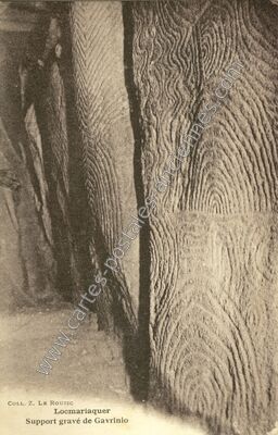 Carte postale ancienne Support gravé de Gavrinio — Locmariaquer (Morbihan)