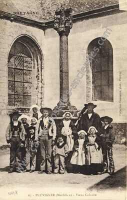 Carte postale ancienne Vieux Calvaire — Pluvigner (Morbihan)