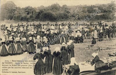 Carte postale ancienne Noce bretonne aux environs de VANNES — Vannes (Morbihan)