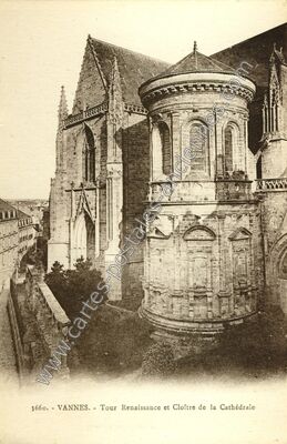 Carte postale ancienne Tour Renaissance et Cloître de la Cathédrale — Vannes (Morbihan)