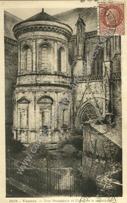 Carte postale ancienne Tour Renaissance et Cloître de la Cathédrale — Vannes (Morbihan)