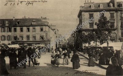 Carte postale ancienne Vue prise des marches de l'Eglise — Lorient (Morbihan)