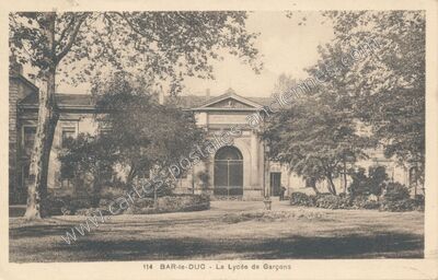 Carte postale ancienne Le Lycée de Garçons — Bar-le-Duc (Meuse)