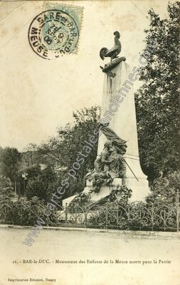 Carte postale ancienne Monument des Enfants de la Meuse morts pour la Patrie — Bar-le-Duc (Meuse)