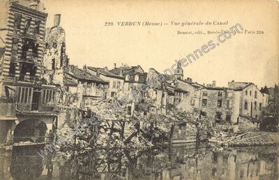 Carte postale ancienne Vue générale du Canal — Verdun (Meuse)