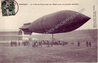 Carte postale ancienne Le Ville-de-Paris avant son départ pour sa première ascension — Verdun (Meuse)