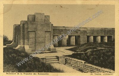 Carte postale ancienne Monument de la Tranchée des Baionnettes — Verdun (Meuse)