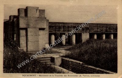 Carte postale ancienne Tranchee des Baionnettes — Douaumont (Meuse)