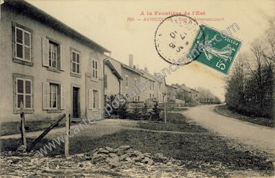 Carte postale ancienne A la Frontière de l'Est - Rue d'Amenoncourt — Avricourt (Meurthe-et-Moselle)