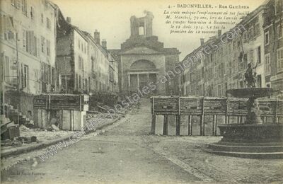 Carte postale ancienne Rue Gambetta — Badonviller (Meurthe-et-Moselle)