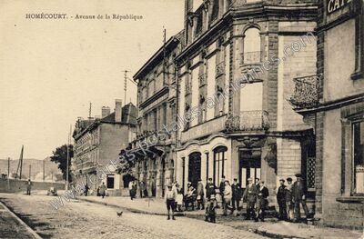Carte postale ancienne Avenue de la République — Homécourt (Meurthe-et-Moselle)