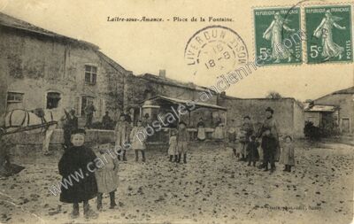 Carte postale ancienne Place de la Fontaine — Laître-sous-Amance (Meurthe-et-Moselle)