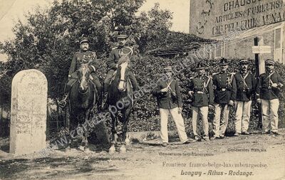 Carte postale ancienne Frontière franco-belge-luxembourgeoise — Longwy (Meurthe-et-Moselle)