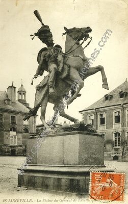 Carte postale ancienne La Statue du Général de Lasalle — Lunéville (Meurthe-et-Moselle)