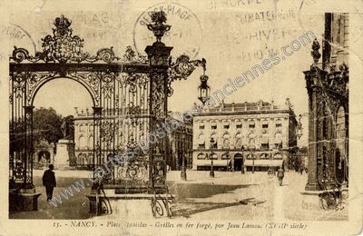 Carte postale ancienne Place Stanislas - Grilles en fer forgé, par Jean Lamour (XVIII° siècle) — Nancy (Meurthe-et-Moselle)