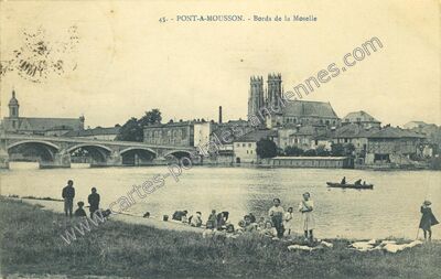 Carte postale ancienne Bords de la Moselle — Pont-à-Mousson (Meurthe-et-Moselle)