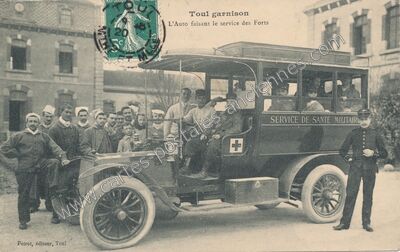 Carte postale ancienne L'Auto faisant le service des Forts — Toul (Meurthe-et-Moselle)