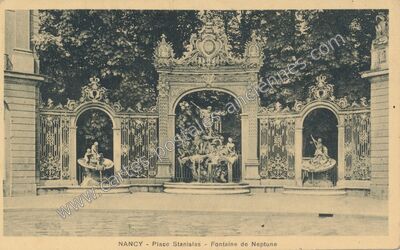 Carte postale ancienne Place Stanislas - Fontaine de Neptune — Nancy (Meurthe-et-Moselle)