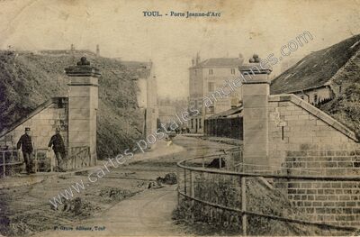 Carte postale ancienne Porte Jeanne-d'Arc — Toul (Meurthe-et-Moselle)