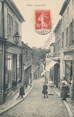 Carte postale ancienne Grande-Rue — Briey (Meurthe-et-Moselle)