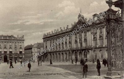 Carte postale ancienne Place Stanislas. L'Hôtel de Ville — Nancy (Meurthe-et-Moselle)
