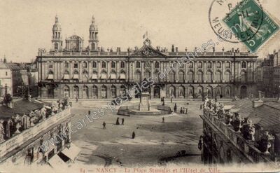 Carte postale ancienne La Place Stanislas et l'Hôtel de Ville — Nancy (Meurthe-et-Moselle)