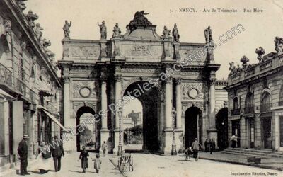 Carte postale ancienne Arc de Triomphe - Rue Héré — Nancy (Meurthe-et-Moselle)