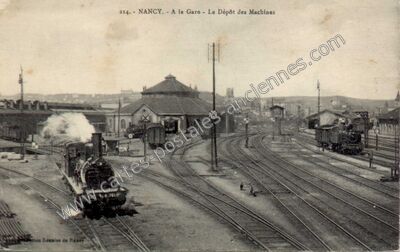 Carte postale ancienne A la Gare - Le Dépôt des Machines — Nancy (Meurthe-et-Moselle)