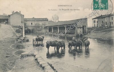 Carte postale ancienne Le Lavoir. - La Baignade des chevaux — Gondreville (Meurthe-et-Moselle)