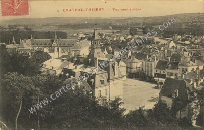 Carte postale ancienne Vue panoramique — Château-Thierry (Aisne)