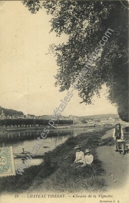 Carte postale ancienne Chemin de la Vignotte — Château-Thierry (Aisne)