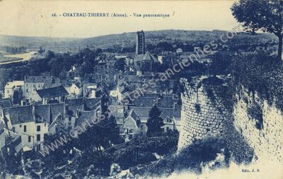 Carte postale ancienne Vue panoramique — Château-Thierry (Aisne)
