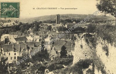 Carte postale ancienne Vue panoramique — Château-Thierry (Aisne)
