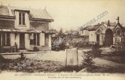 Carte postale ancienne L'Entrée du Cimetière — Château-Thierry (Aisne)