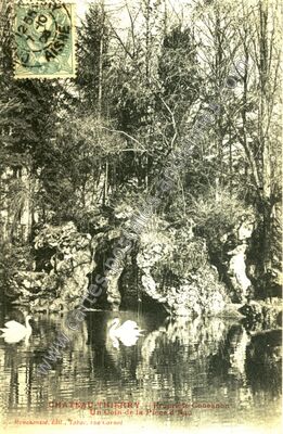 Carte postale ancienne Un Coin de la Pièce d'Eau — Château-Thierry (Aisne)