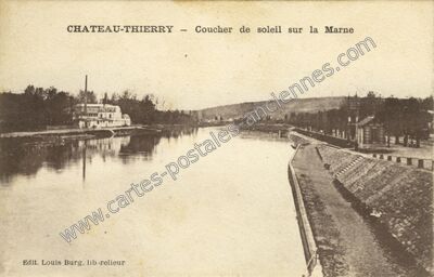 Carte postale ancienne Coucher de soleil sur la Marne — Château-Thierry (Aisne)