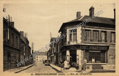 Carte postale ancienne Rue du Grand-Four — Crécy-sur-Serre (Aisne)